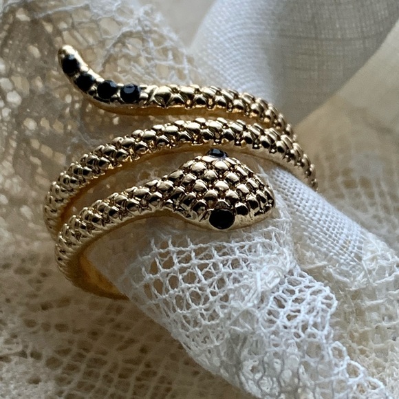 Gold Plated Serpent Ring Black Crystal Eyes & Tail Woman’s Jewelry Snake Wrap - Picture 3 of 6